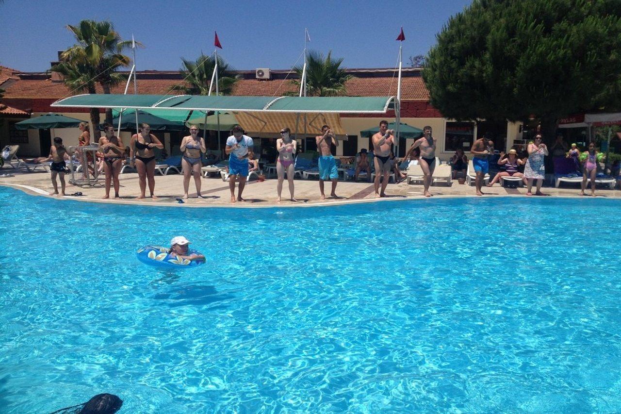 Aska Costa Holiday Club Side Exteriör bild